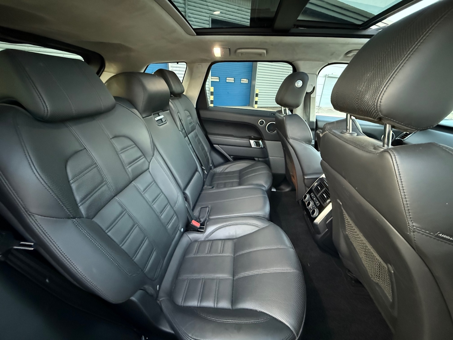 Used Land Rover Range Rover Sport 2017 for sale - 76157306: Photo 14