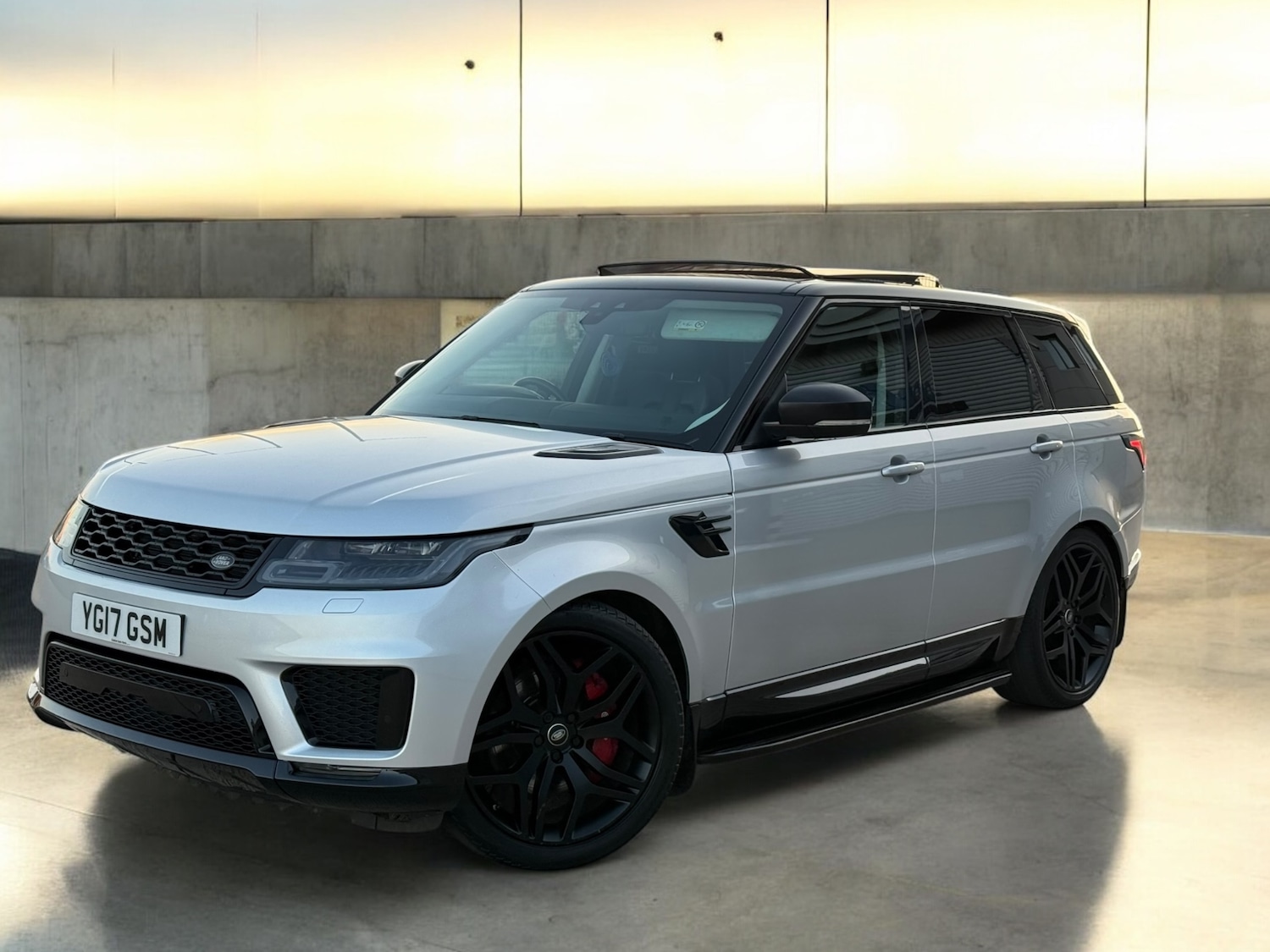 Used Land Rover Range Rover Sport 2017 for sale - 76157306: Photo 3