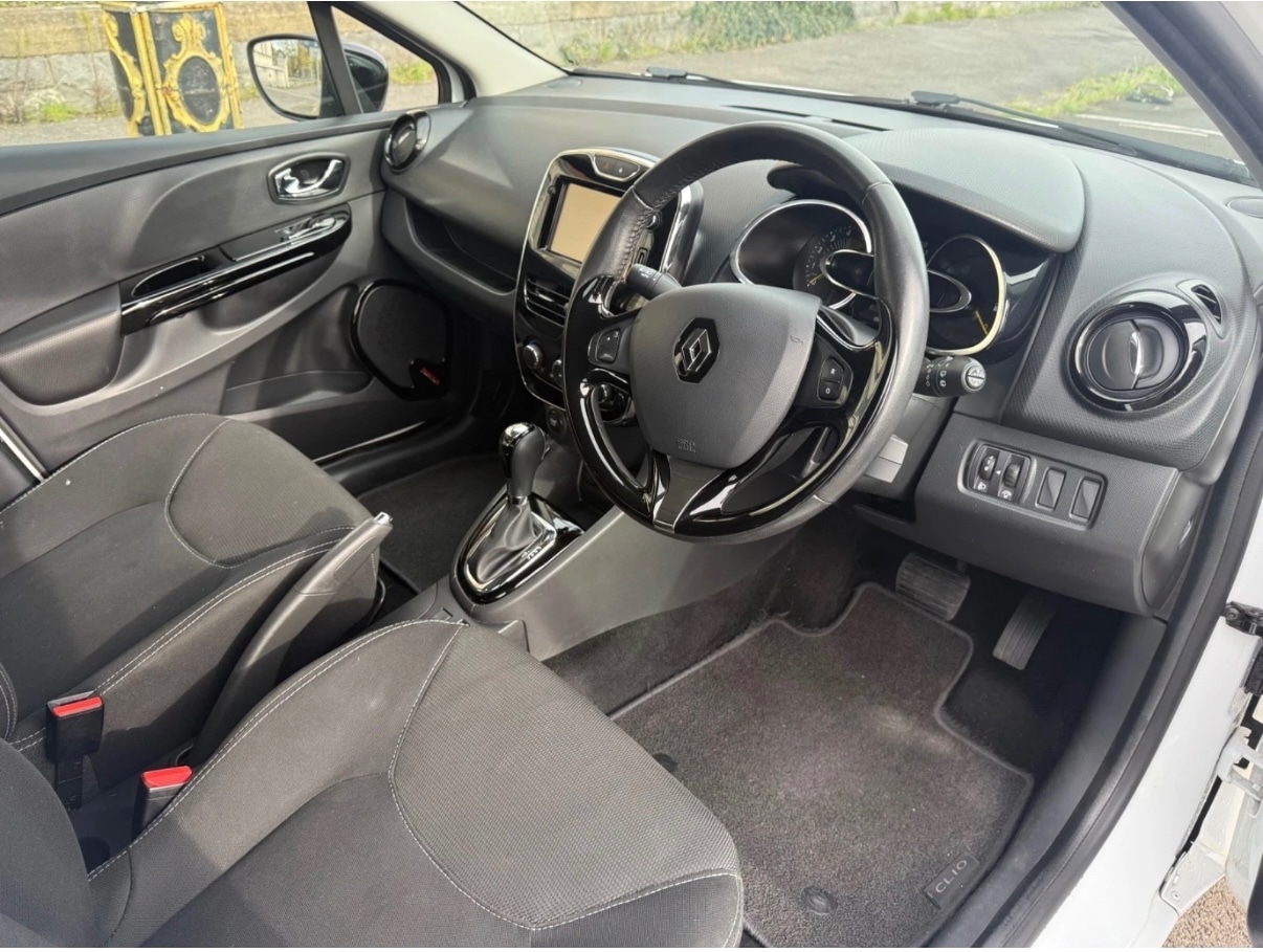 Used Renault Clio 2014 for sale - 76397155: Photo 11