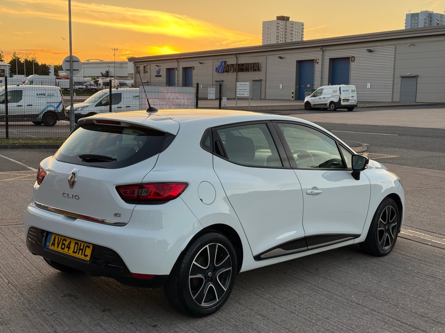 Used Renault Clio 2014 for sale - 76397155: Photo 4