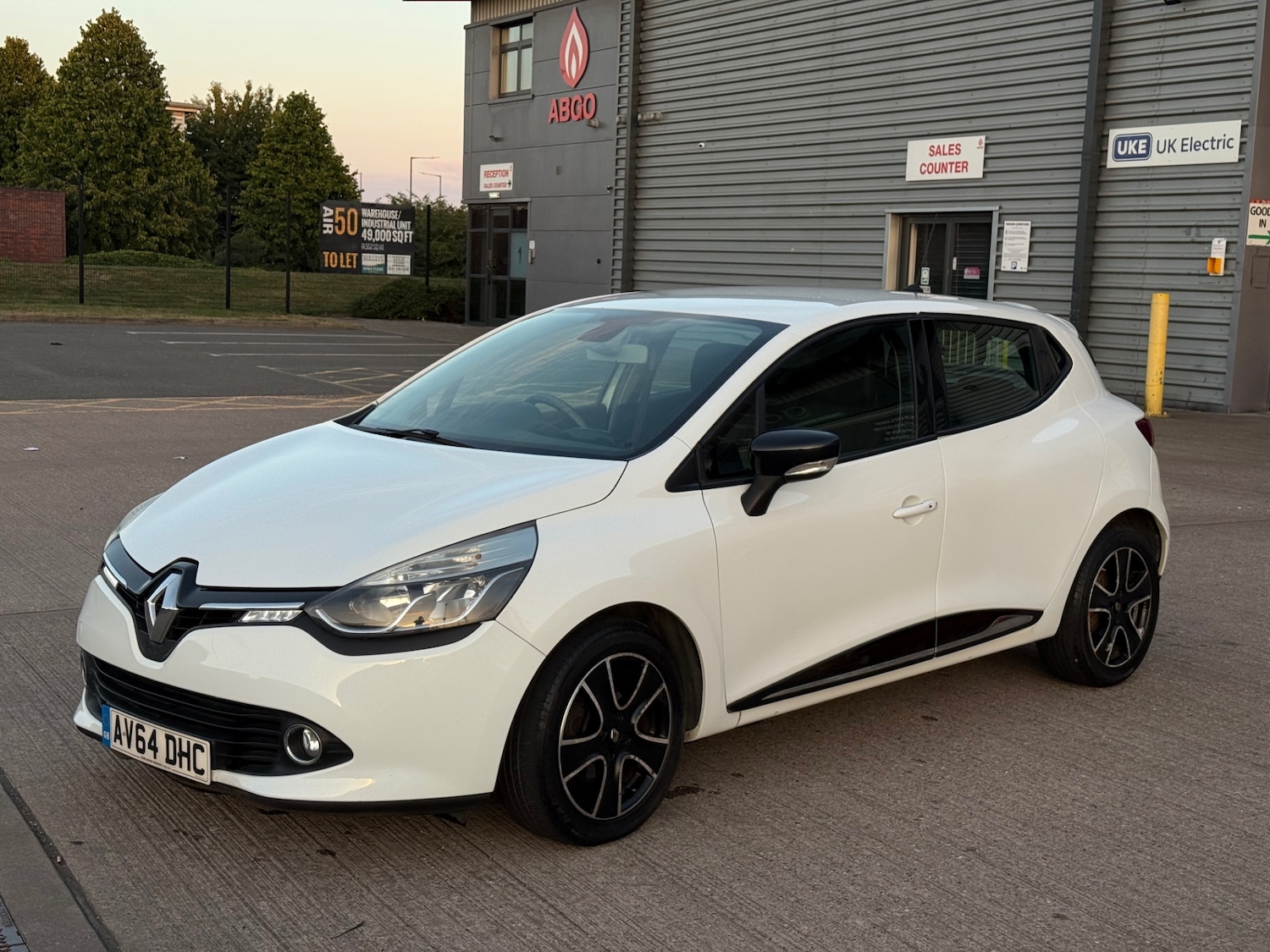Used Renault Clio 2014 for sale - 76397155: Photo 6