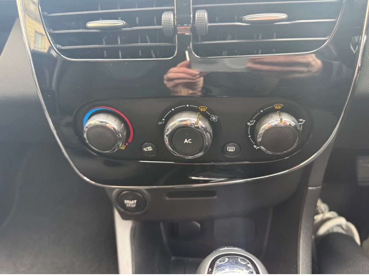 Used Renault Clio 2014 for sale - 76397155: Photo 8