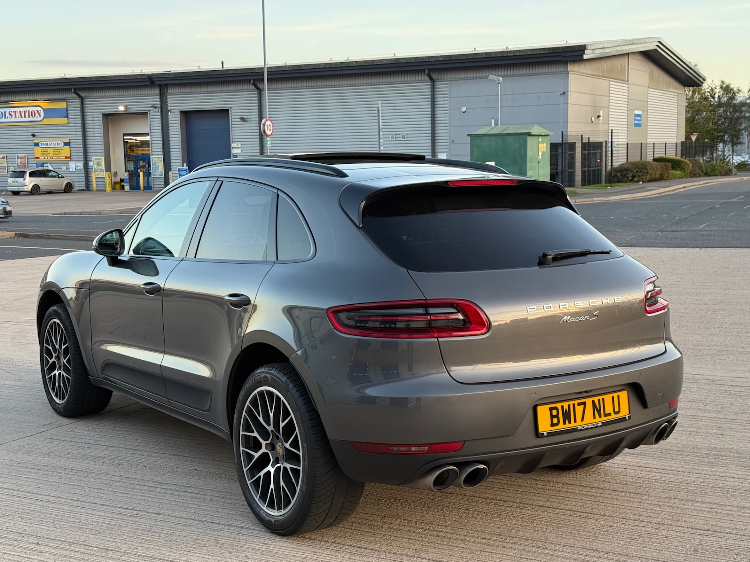 Used Porsche Macan 2017 for sale - 76220331: Photo 13