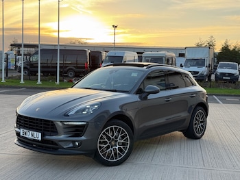 Used Porsche Macan 2017 for sale - 76220331: Photo 2