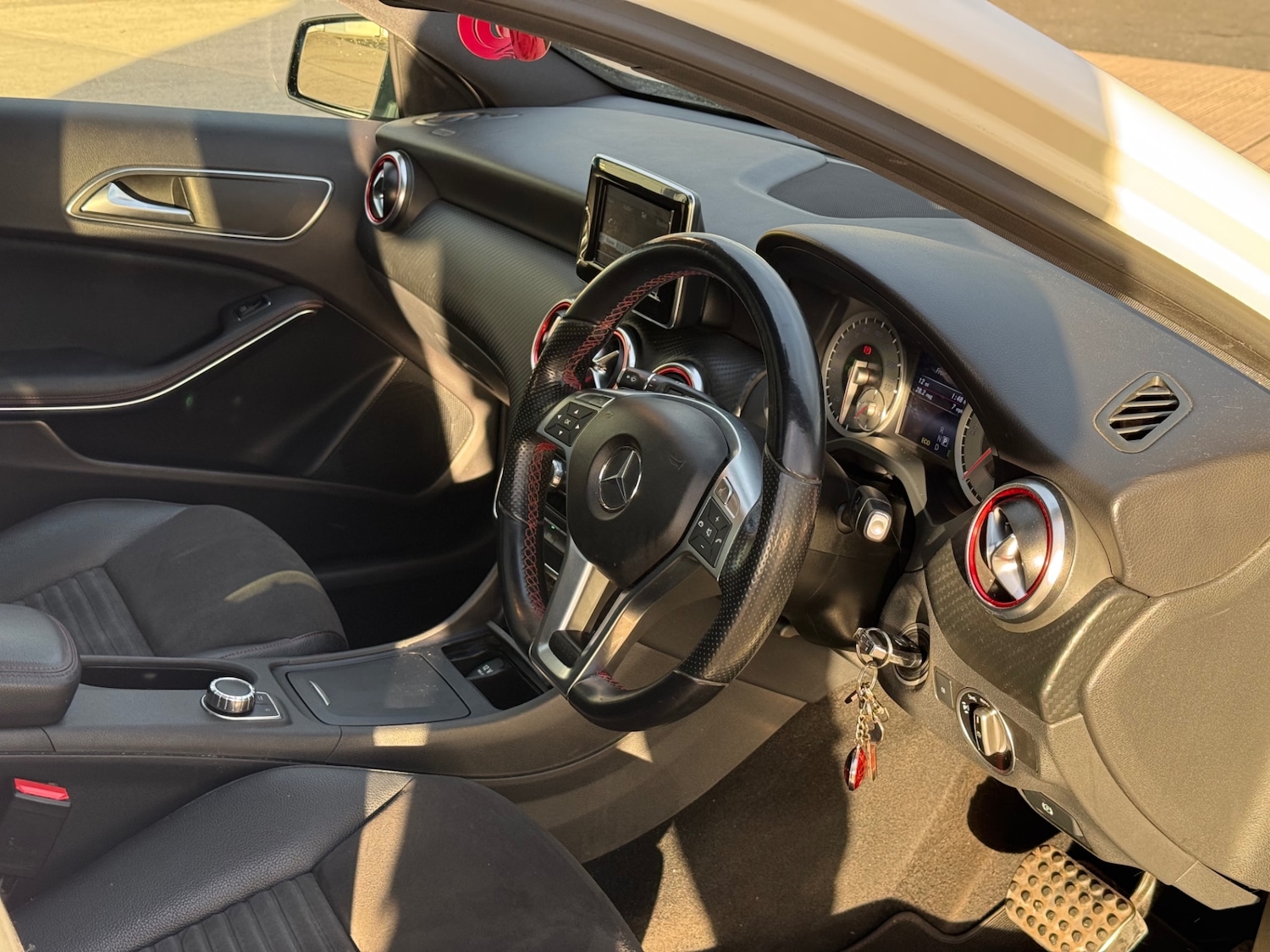 Used Mercedes-Benz A-Class 2013 for sale - 76332665: Photo 8