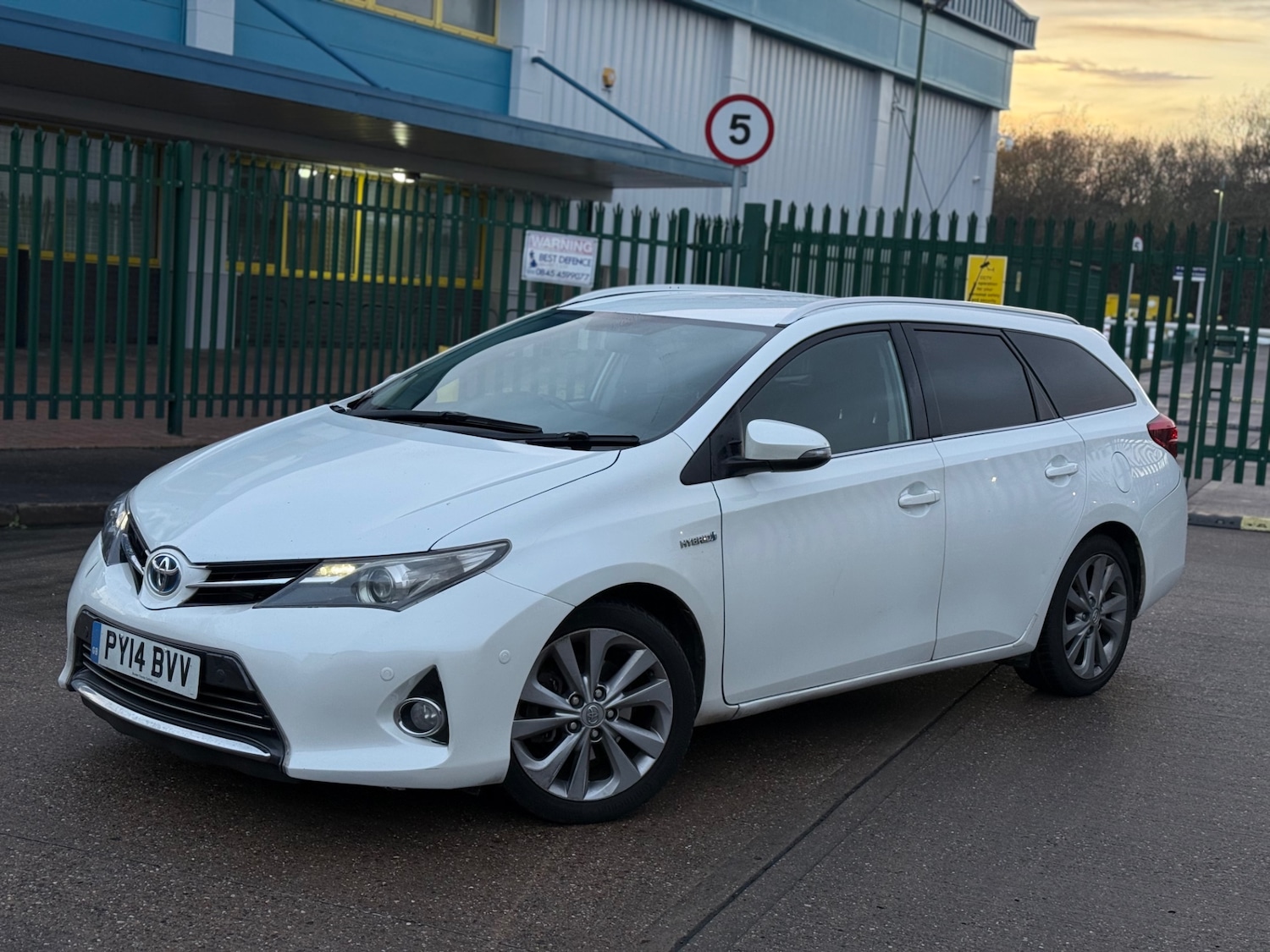 Used Toyota Auris 2014 for sale - 76935508: Photo 1