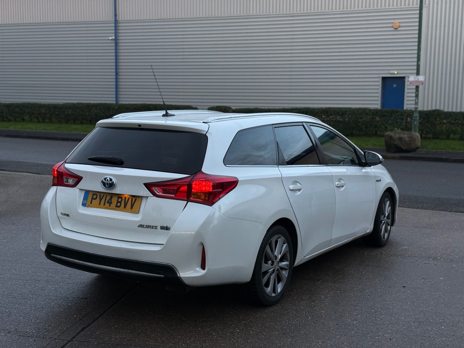 Used Toyota Auris 2014 for sale - 76935508: Photo 2
