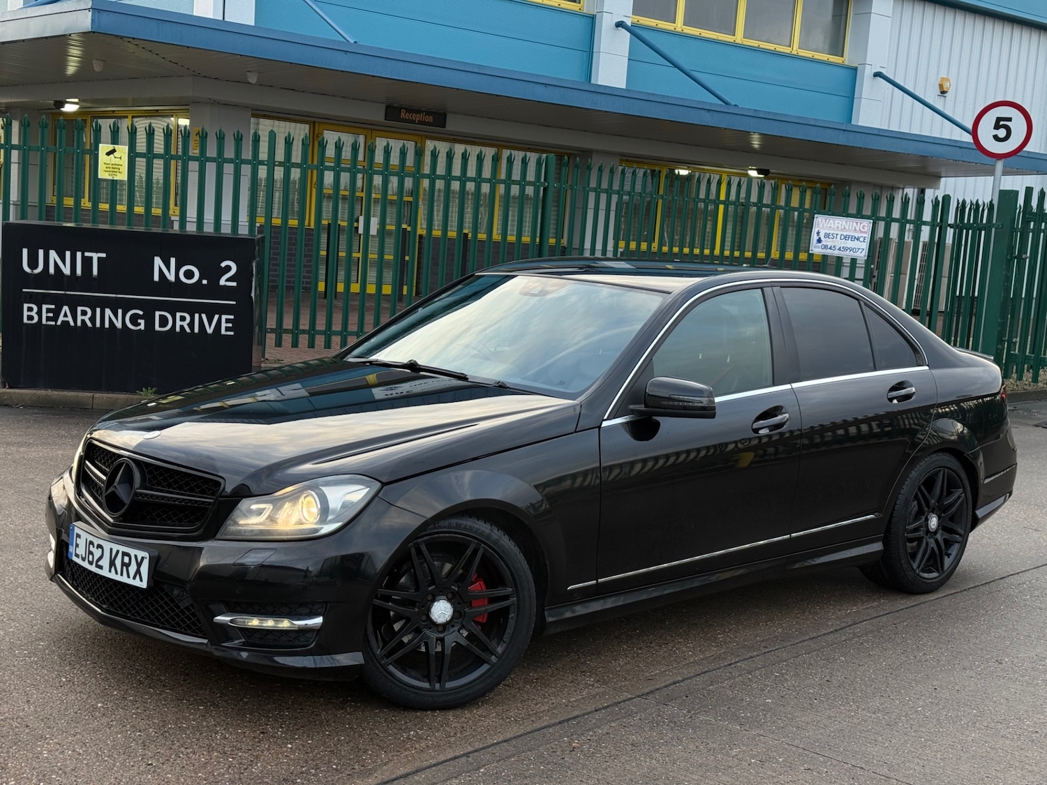 Used Mercedes-Benz C Class 2012 for sale - 76950780: Photo 2