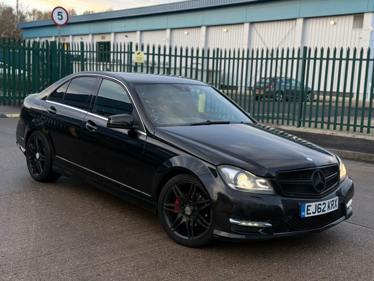 Used Mercedes-Benz C Class 2012 for sale - 76950780: Photo 4