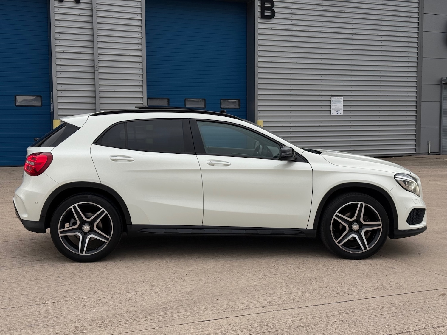 Used Mercedes-Benz GLA 2016 for sale - 76305681: Photo 7