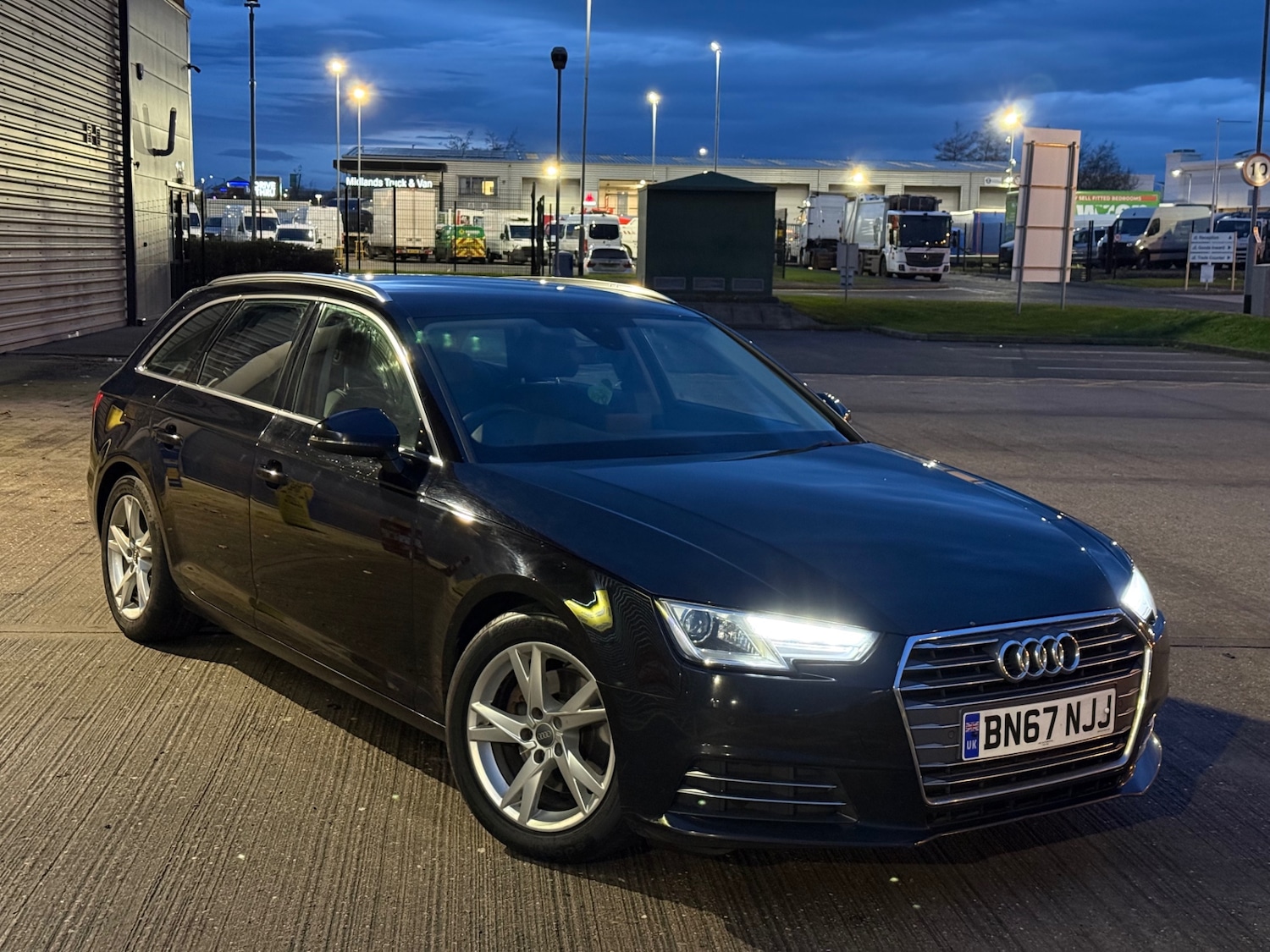 Used Audi A4 2017 for sale - 76941129: Photo 10