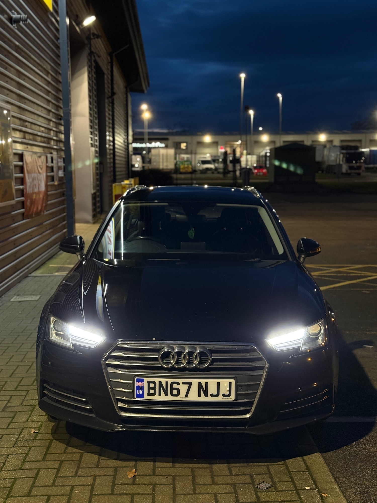 Used Audi A4 2017 for sale - 76941129: Photo 9