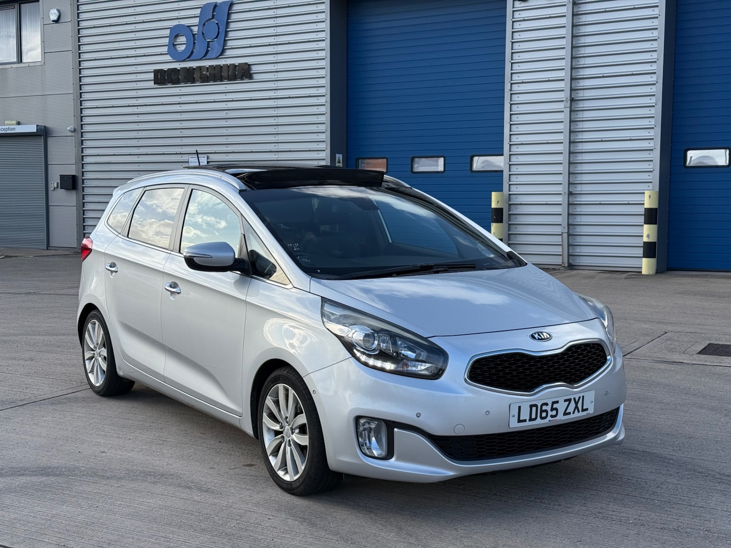 Used Kia Carens 2015 for sale - 78223360: Photo 7