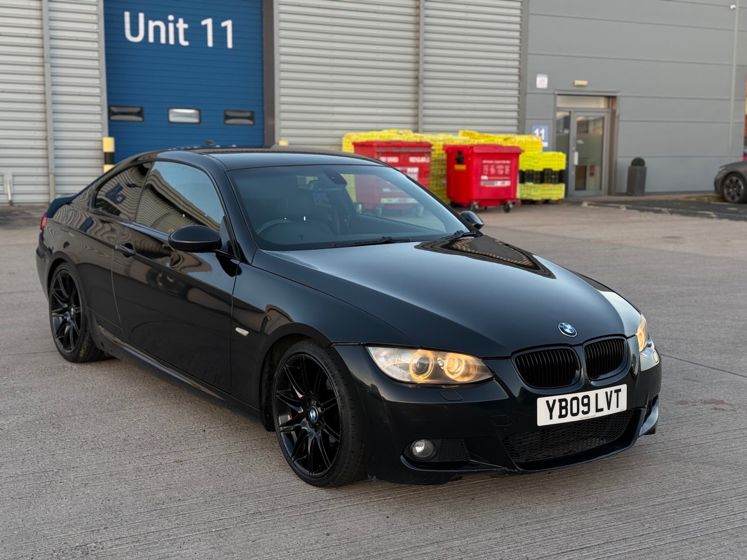 Used BMW 3 Series 2009 for sale - 76709290: Photo 2