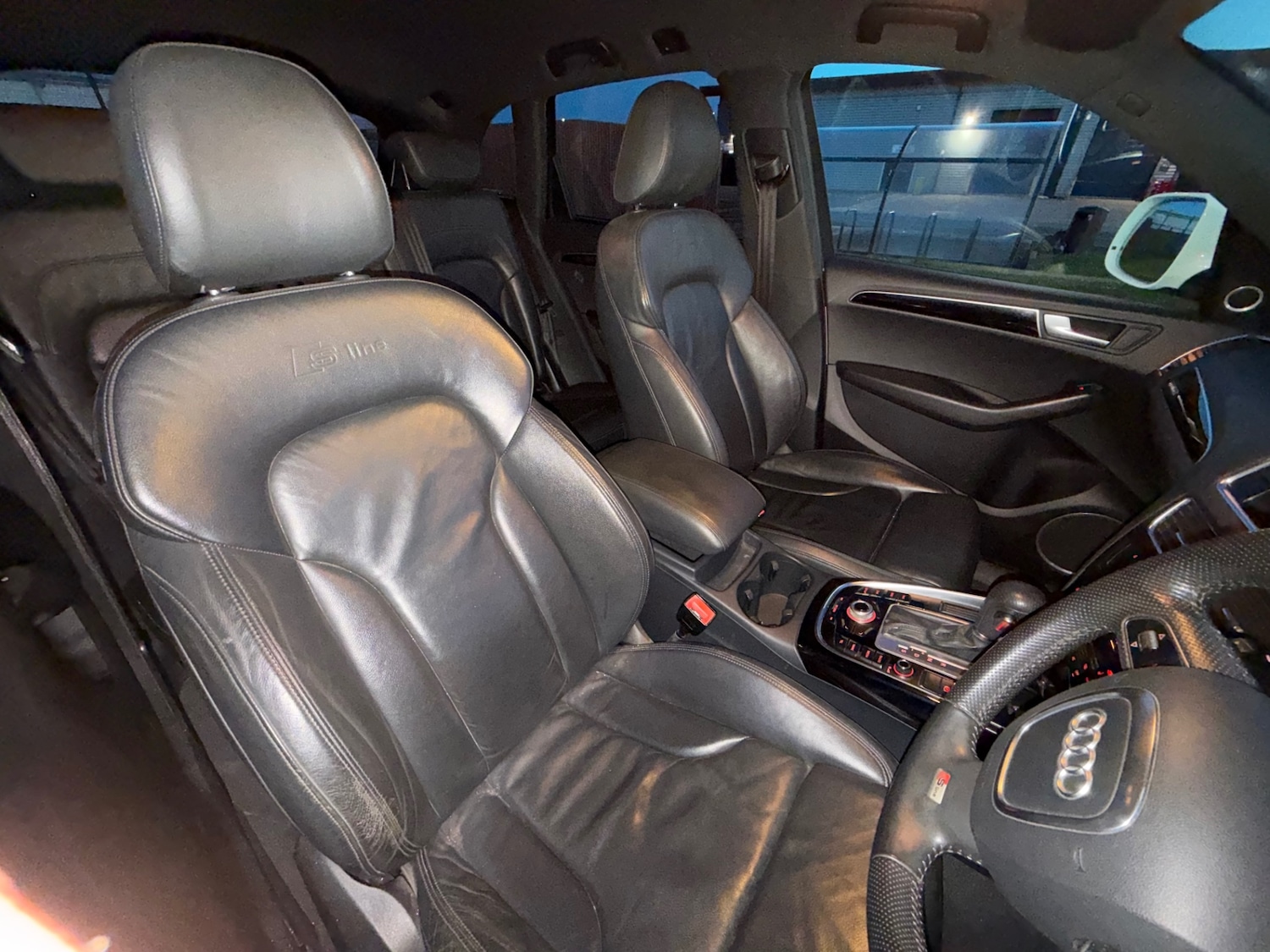 Used Audi Q5 2010 for sale - 77704403: Photo 11