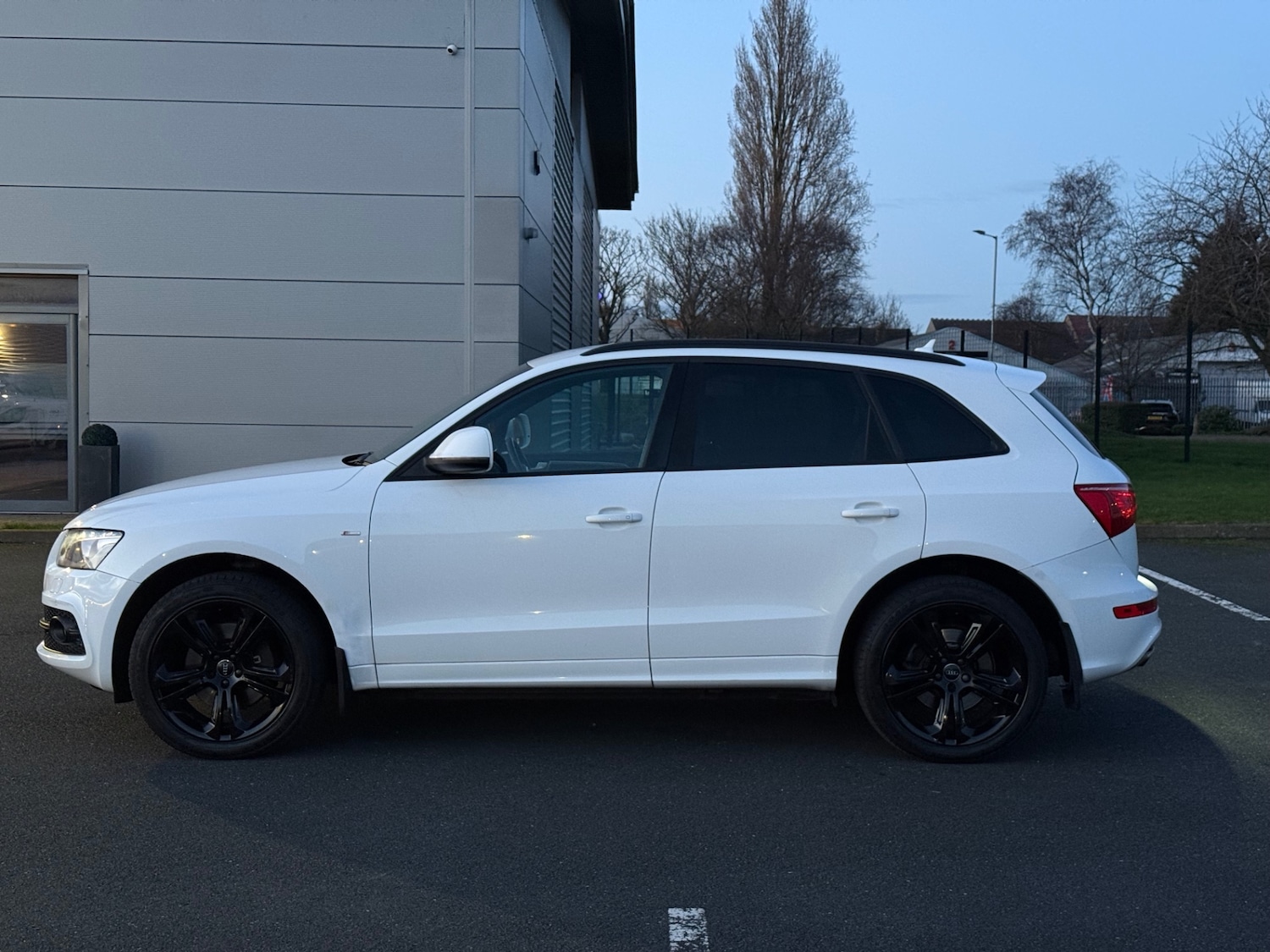 Used Audi Q5 2010 for sale - 77704403: Photo 7