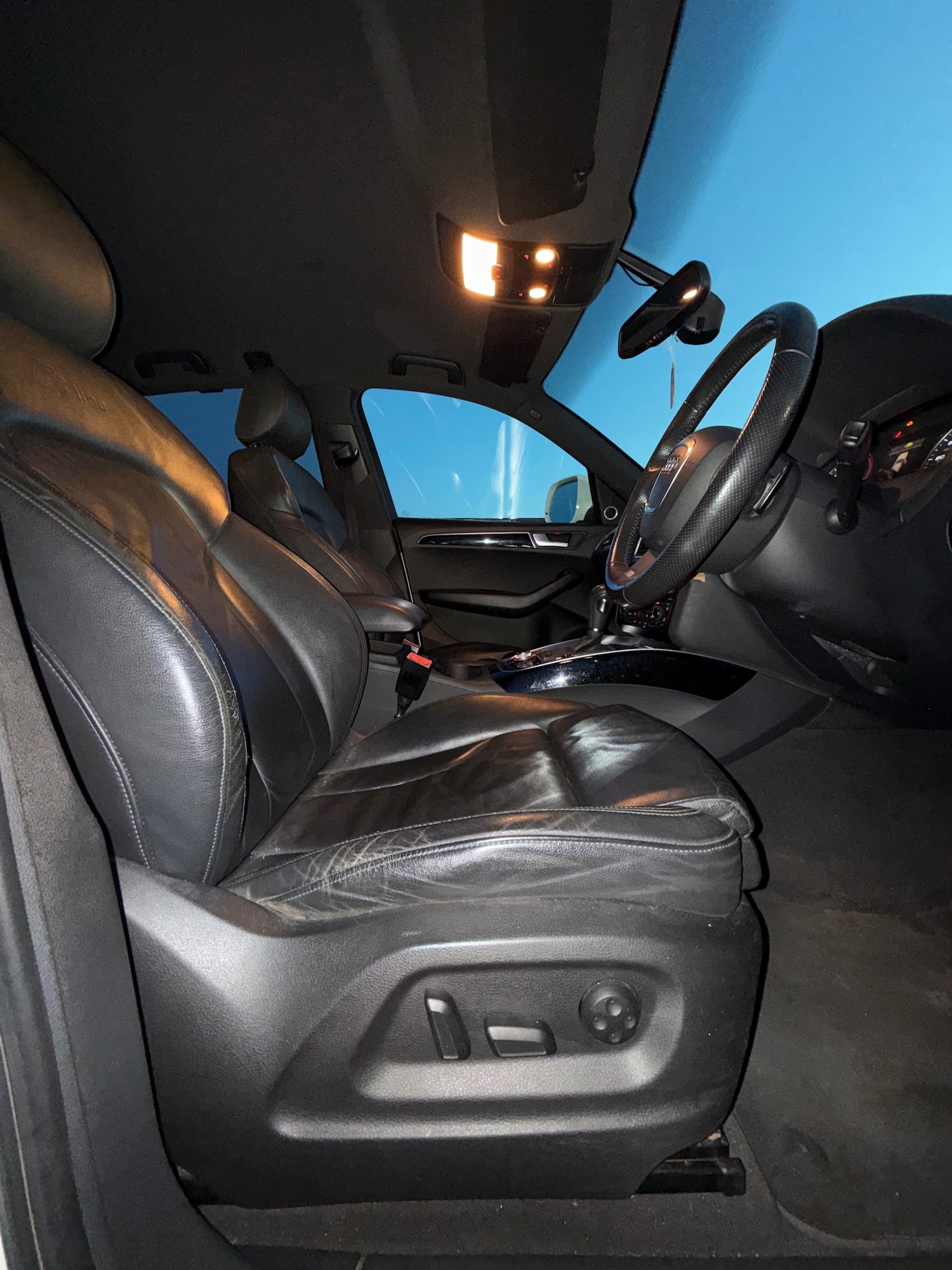 Used Audi Q5 2010 for sale - 77704403: Photo 9