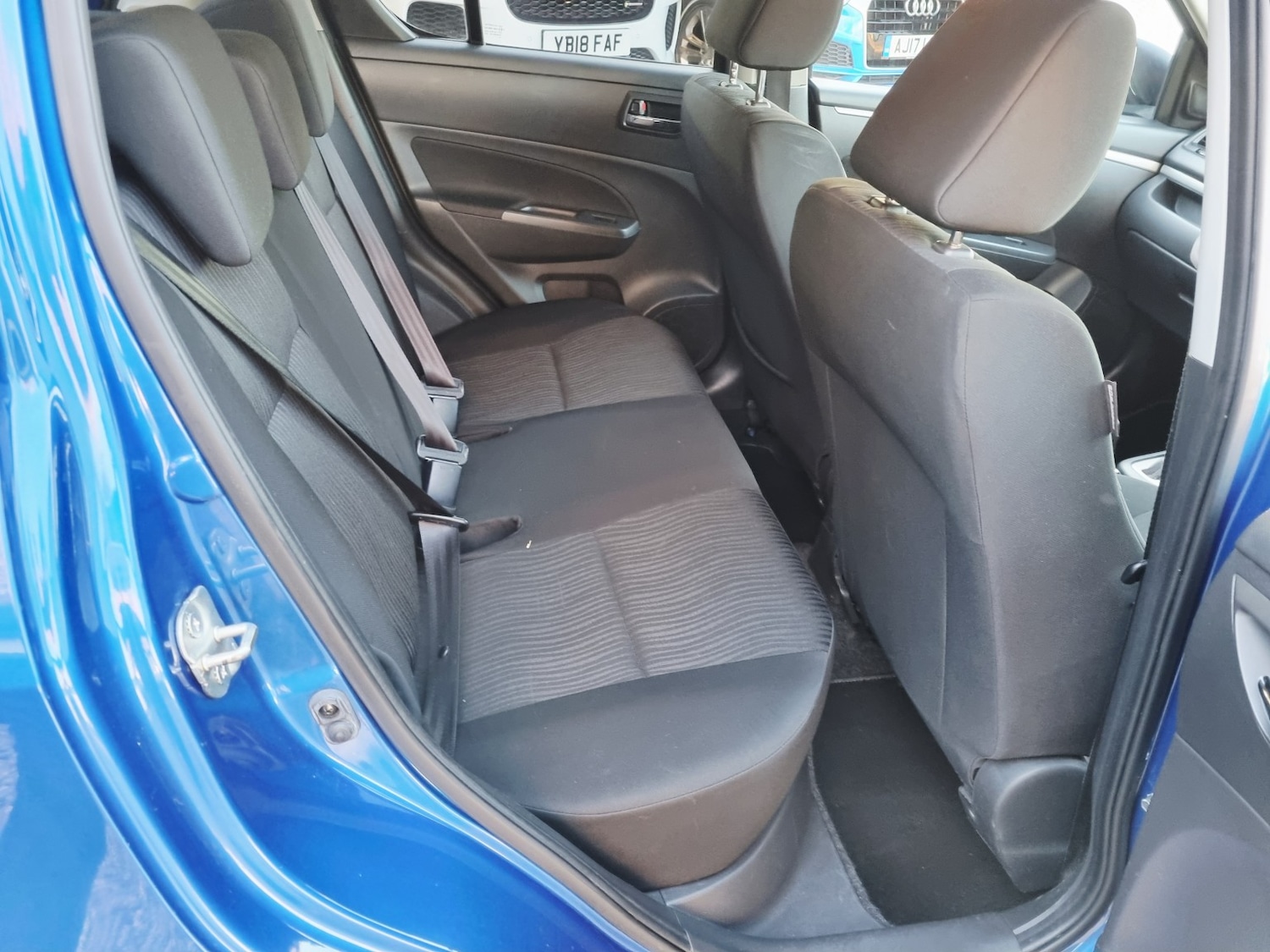 Used Suzuki Swift 2011 for sale - 76762156: Photo 11