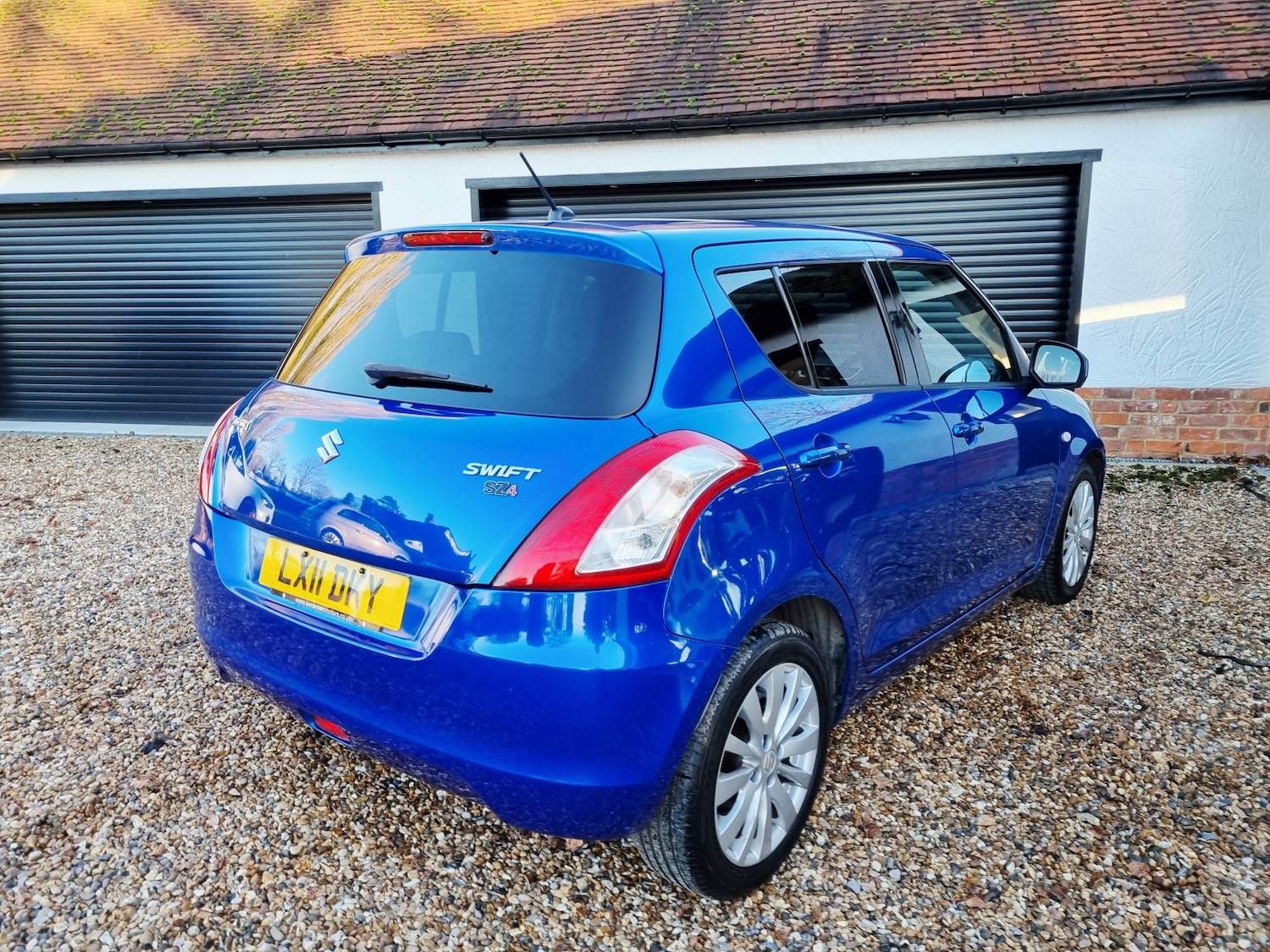 Used Suzuki Swift 2011 for sale - 76762156: Photo 3