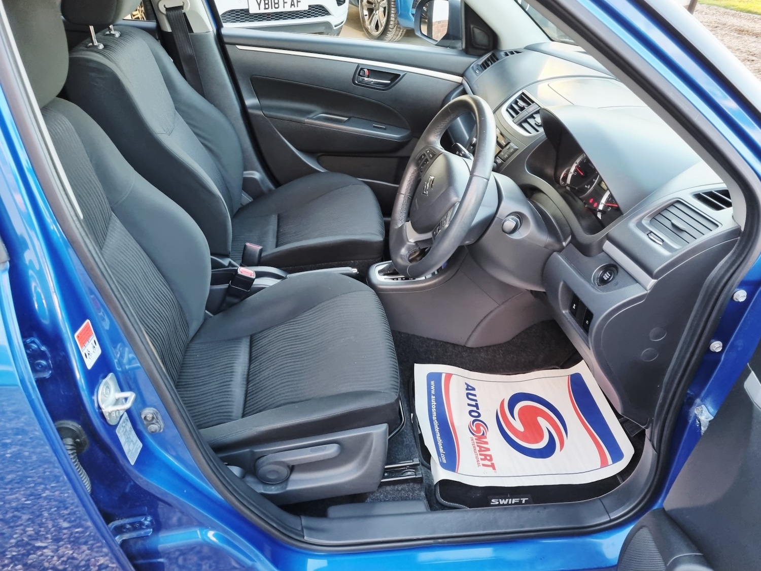 Used Suzuki Swift 2011 for sale - 76762156: Photo 9