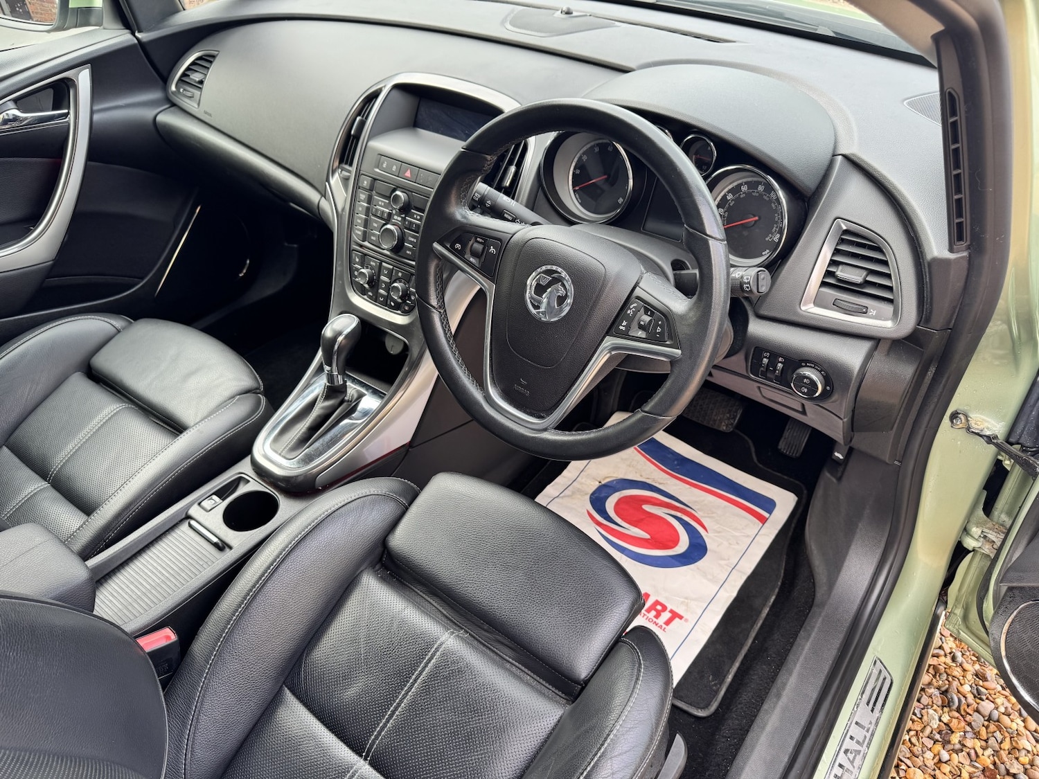 Used Vauxhall Astra 2010 for sale - 76246176: Photo 7