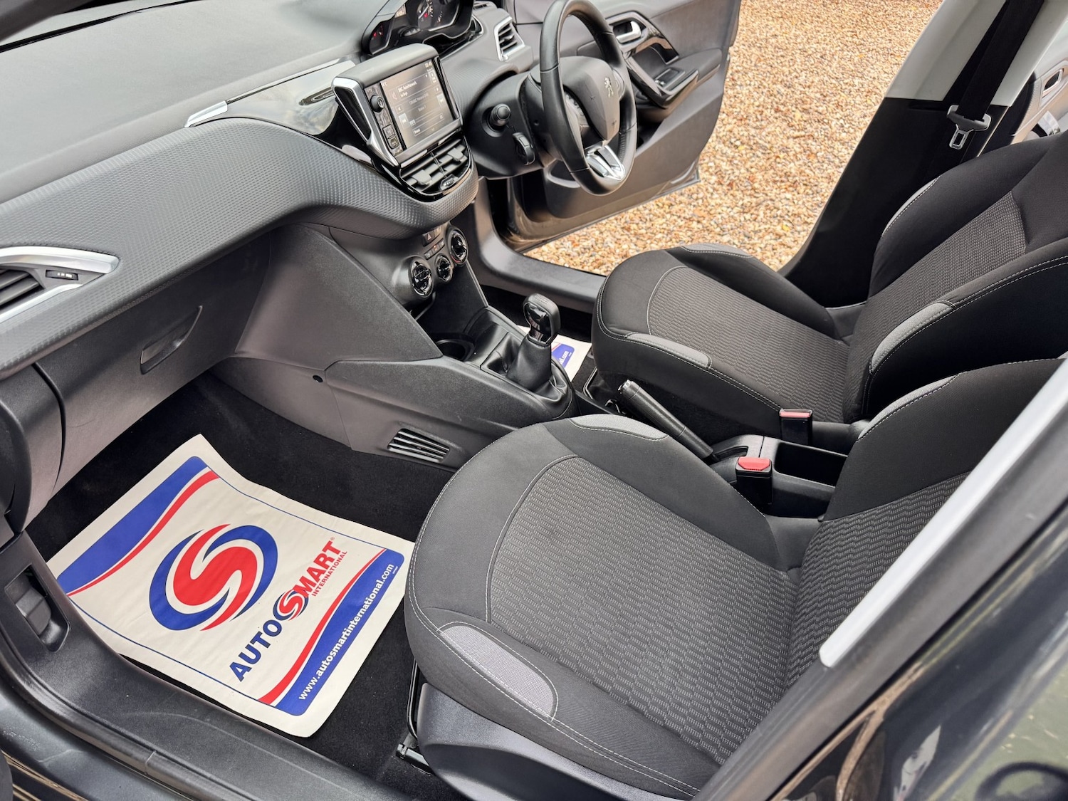 Used Peugeot 208 2016 for sale - 76334728: Photo 11