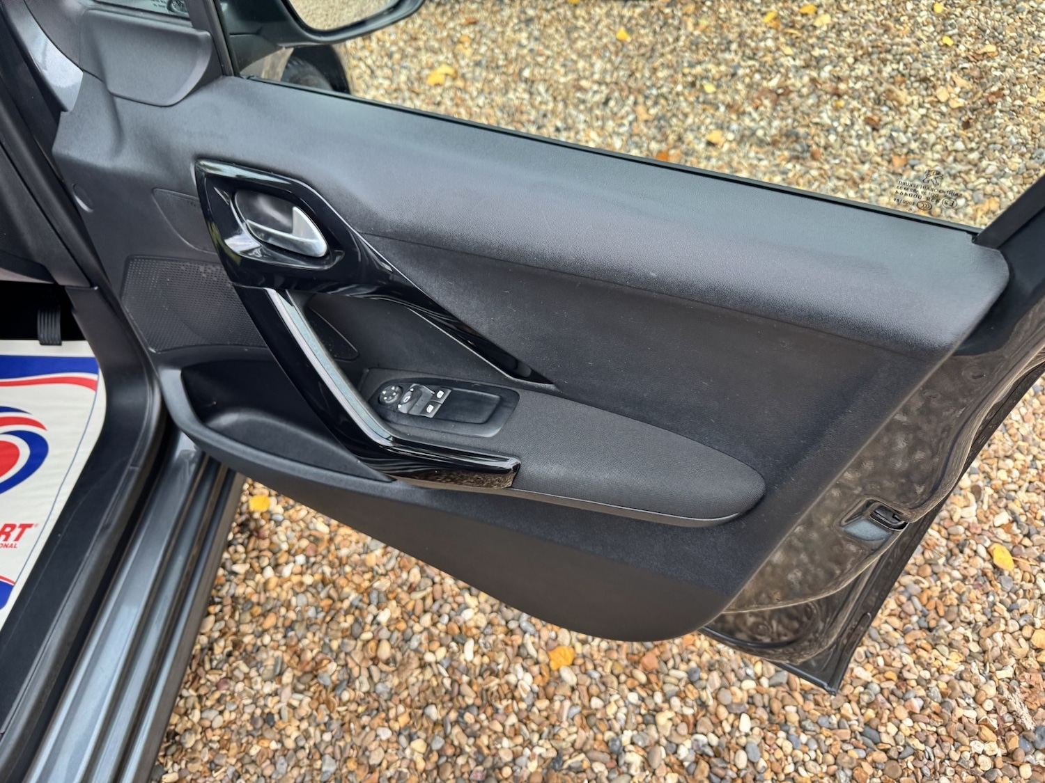 Used Peugeot 208 2016 for sale - 76334728: Photo 4