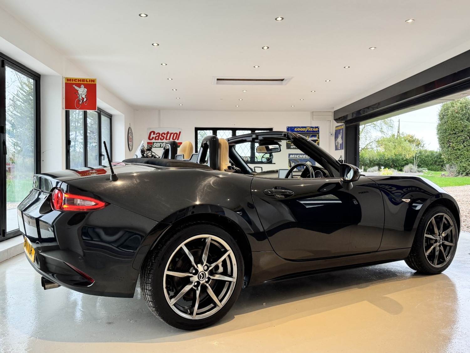 Used Mazda MX-5 2017 for sale - 77073113: Photo 5