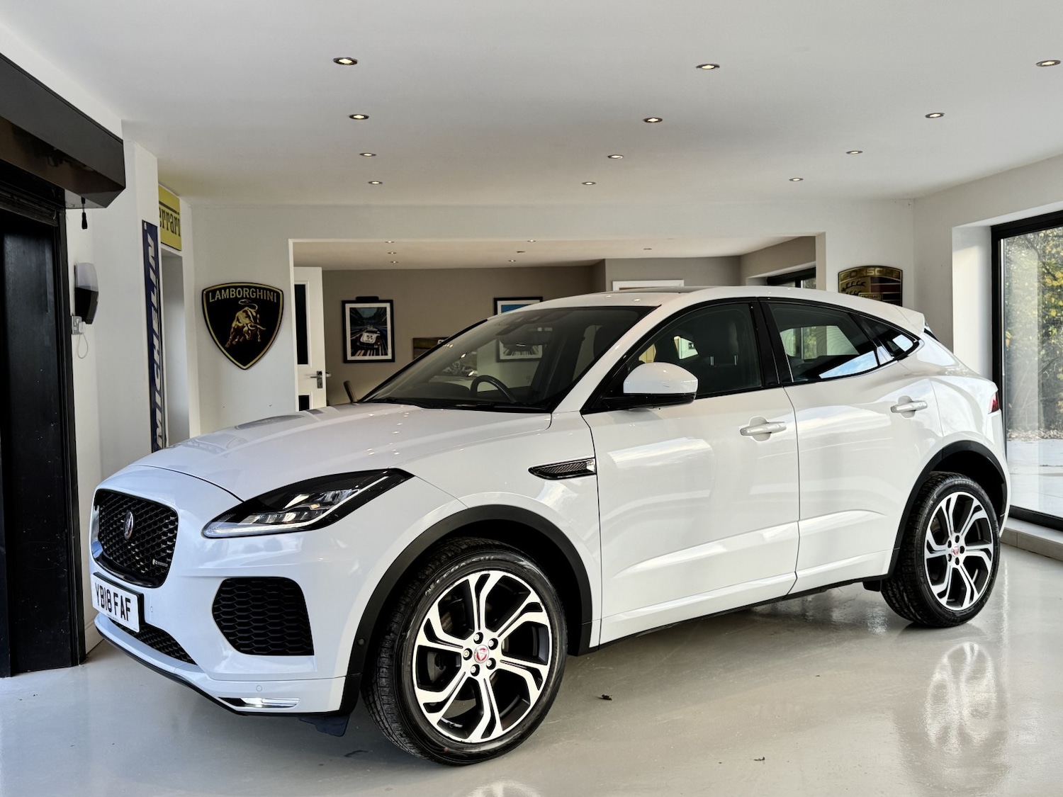 Used Jaguar E-Pace 2018 for sale - 76107288: Photo 1