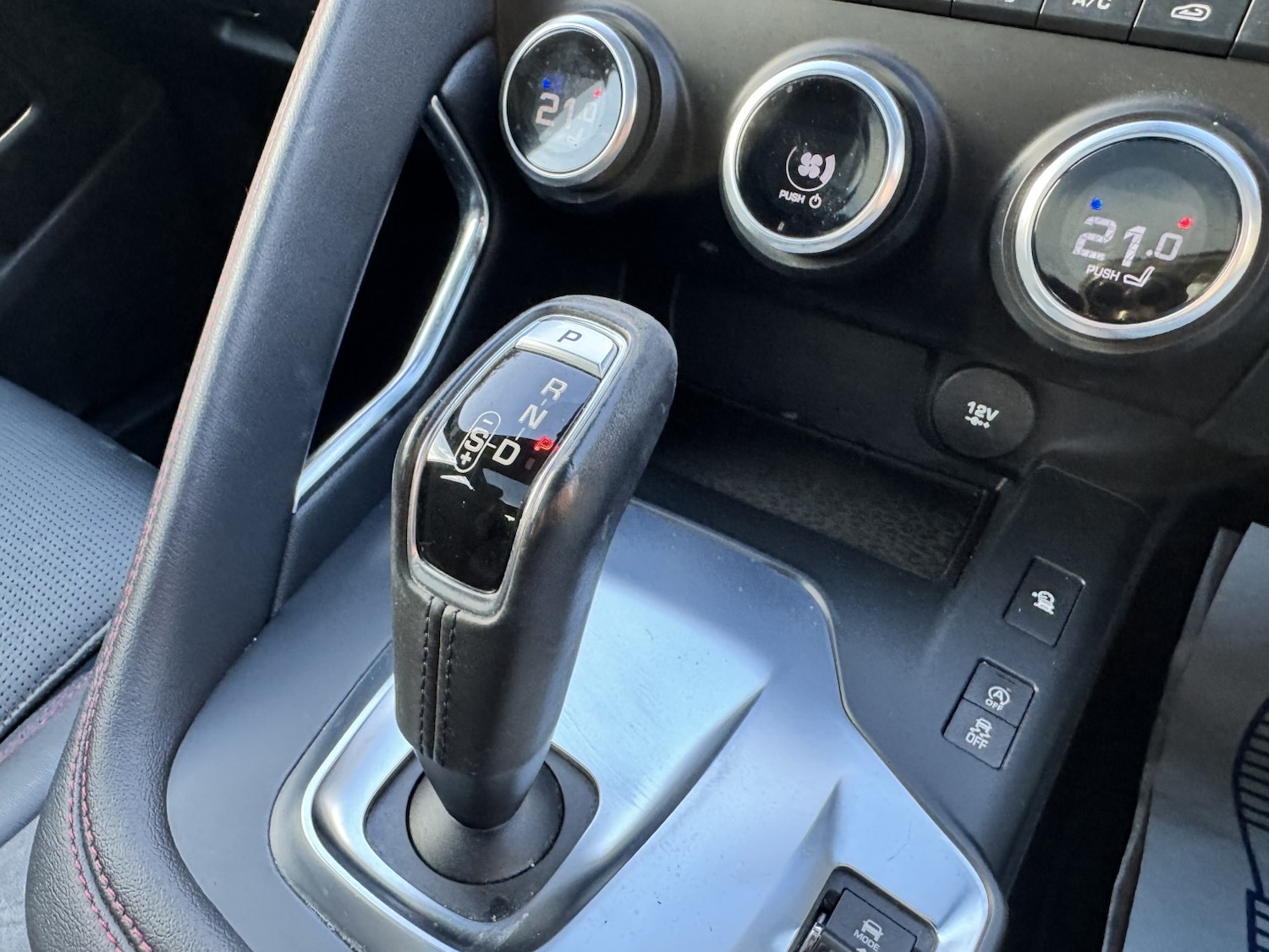 Used Jaguar E-Pace 2018 for sale - 76107288: Photo 13