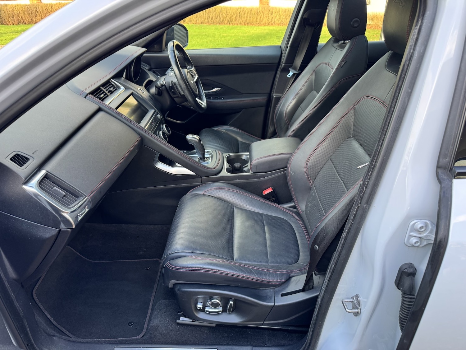 Used Jaguar E-Pace 2018 for sale - 76107288: Photo 30