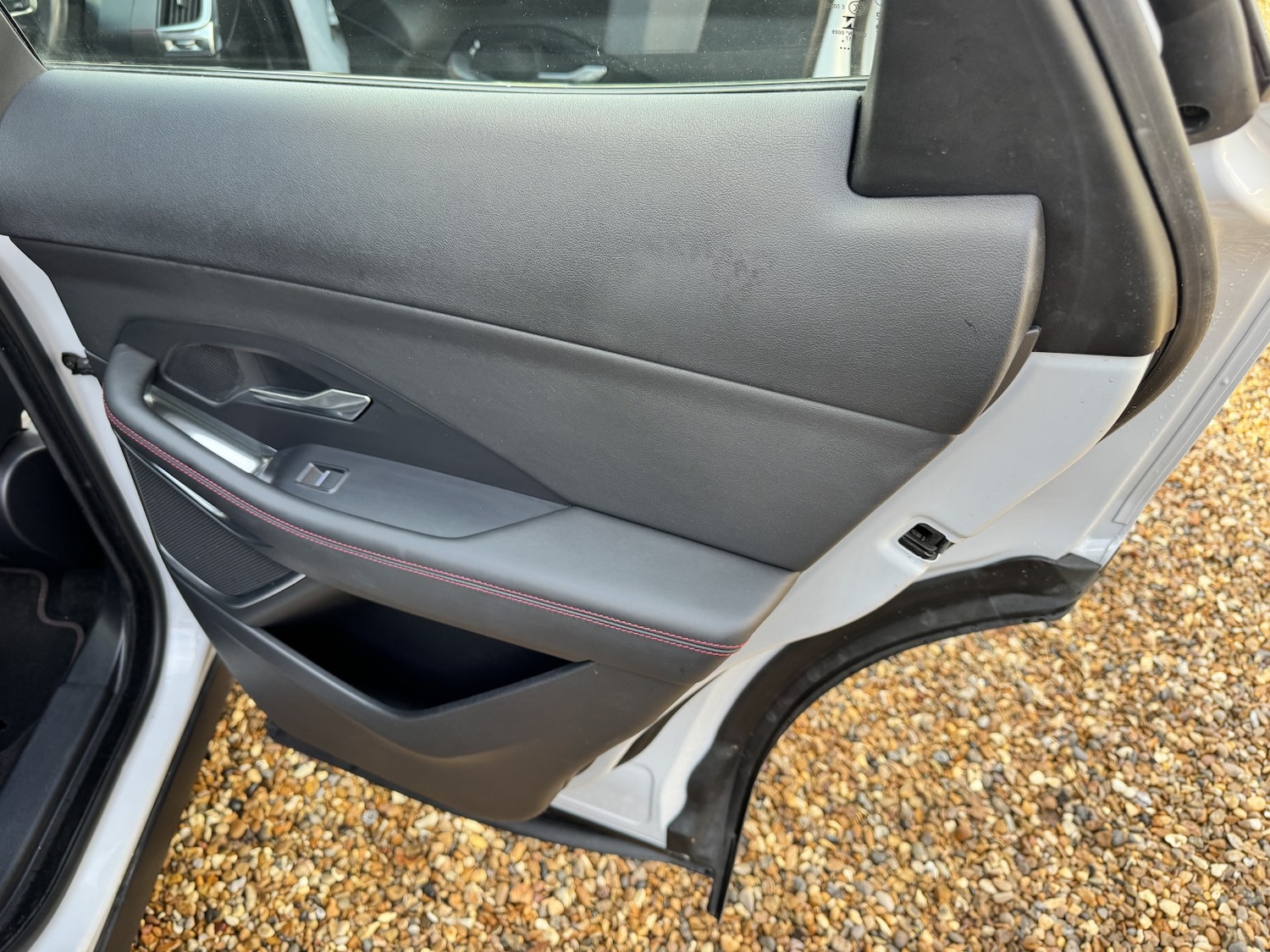 Used Jaguar E-Pace 2018 for sale - 76107288: Photo 39