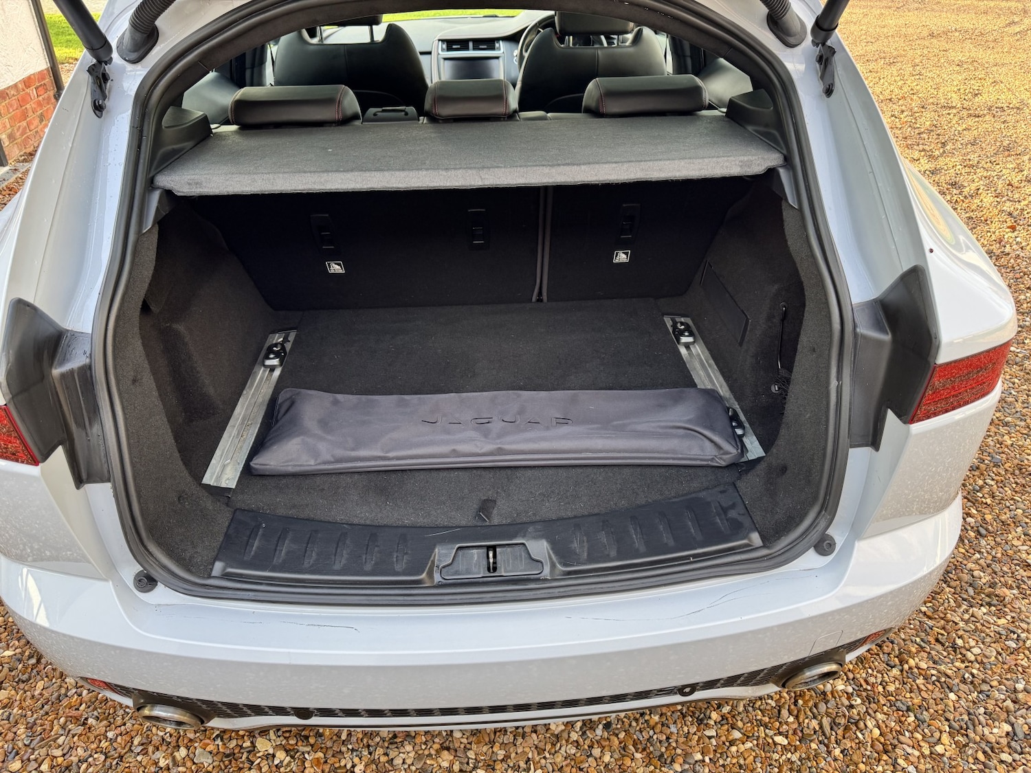 Used Jaguar E-Pace 2018 for sale - 76107288: Photo 43