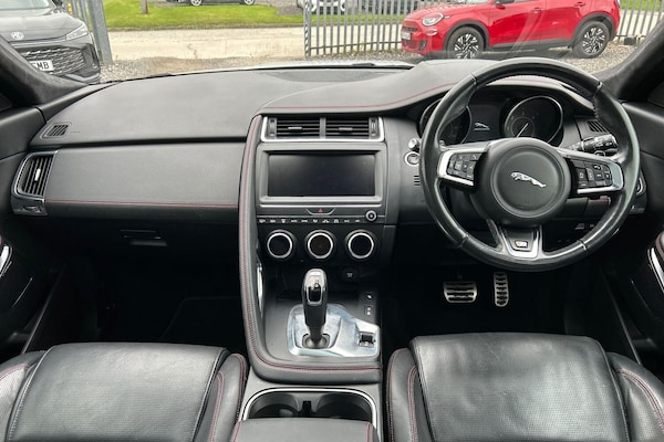 Used Jaguar E-Pace 2018 for sale - 76107288: Photo 4
