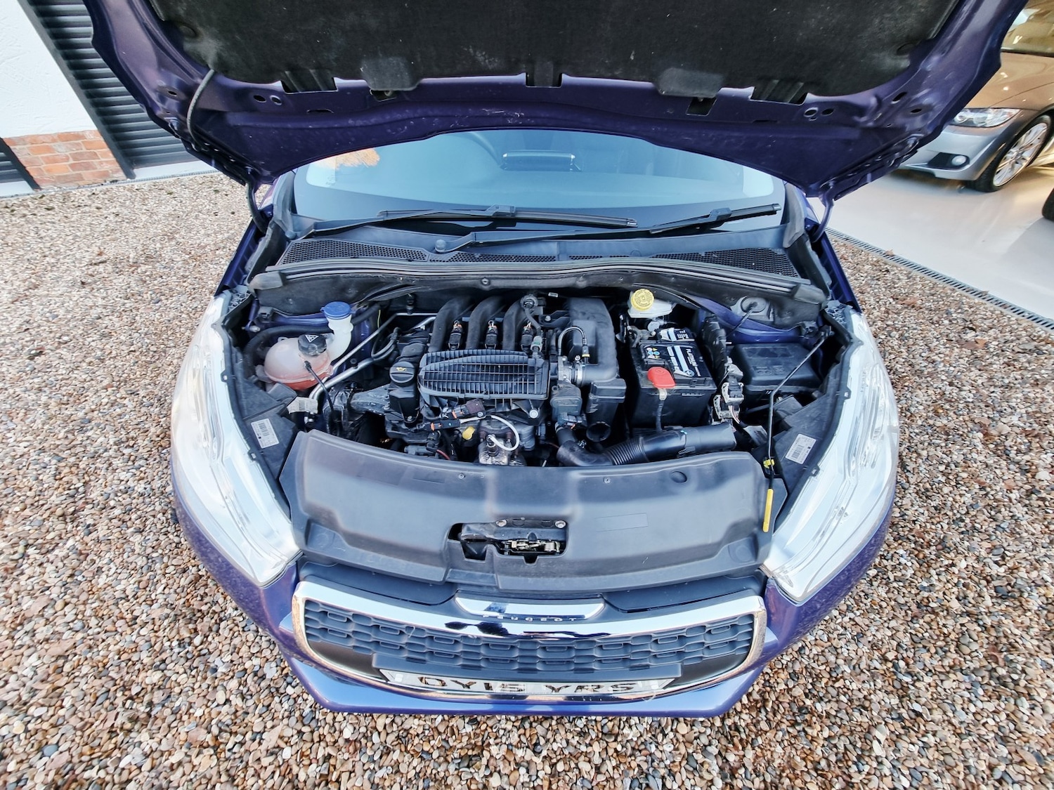 Used Peugeot 208 2015 for sale - 76758849: Photo 10