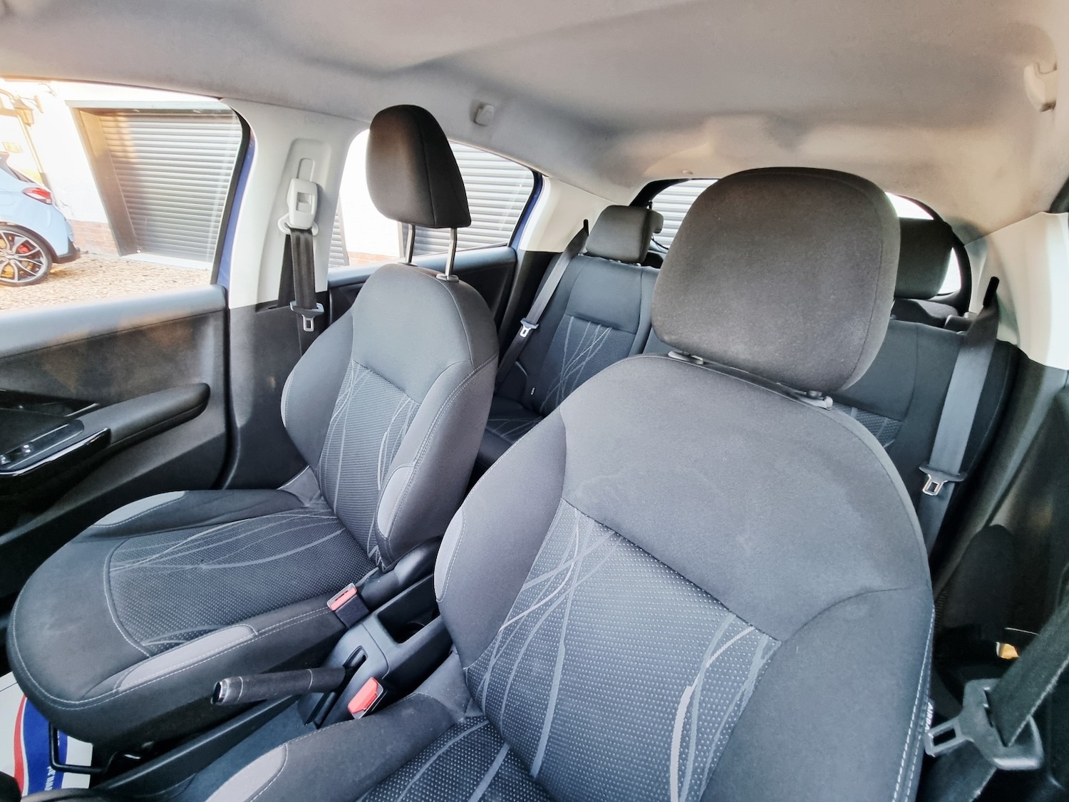 Used Peugeot 208 2015 for sale - 76758849: Photo 11