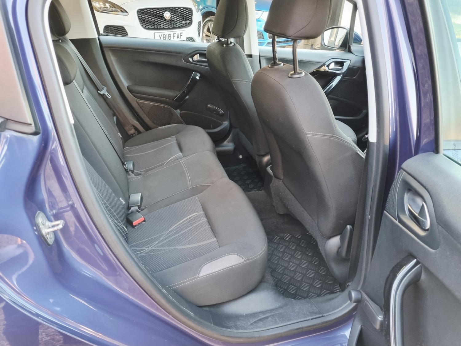 Used Peugeot 208 2015 for sale - 76758849: Photo 17