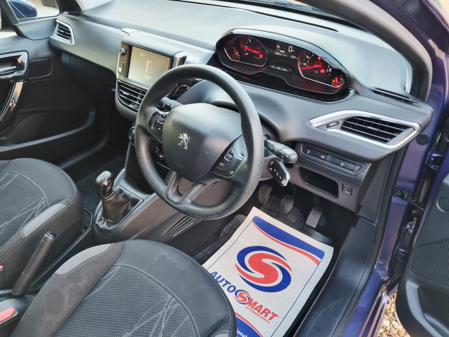 Used Peugeot 208 2015 for sale - 76758849: Photo 22