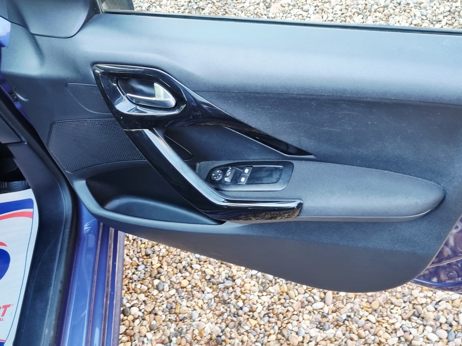 Used Peugeot 208 2015 for sale - 76758849: Photo 23