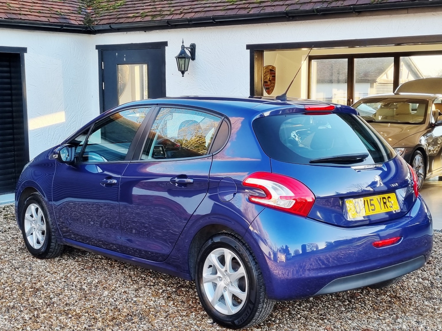 Used Peugeot 208 2015 for sale - 76758849: Photo 3