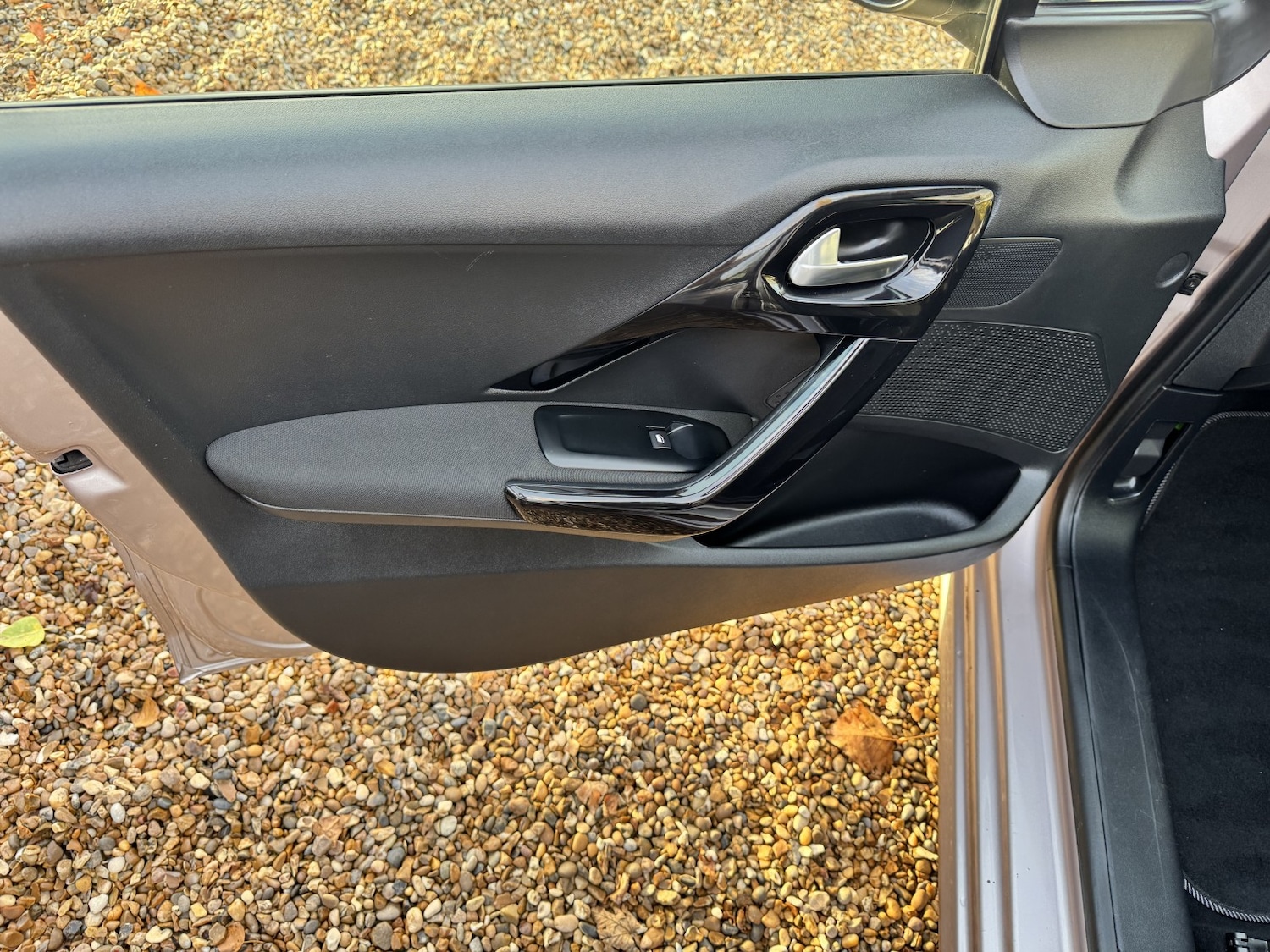 Used Peugeot 208 2013 for sale - 76455342: Photo 26