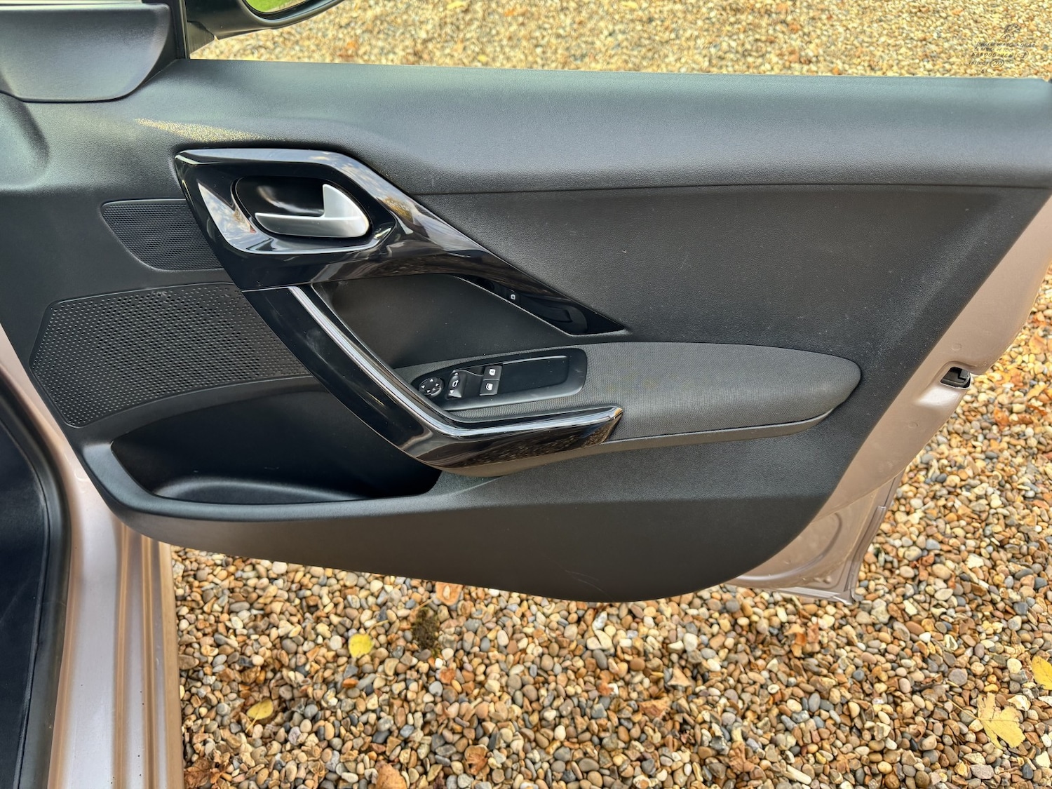 Used Peugeot 208 2013 for sale - 76455342: Photo 29