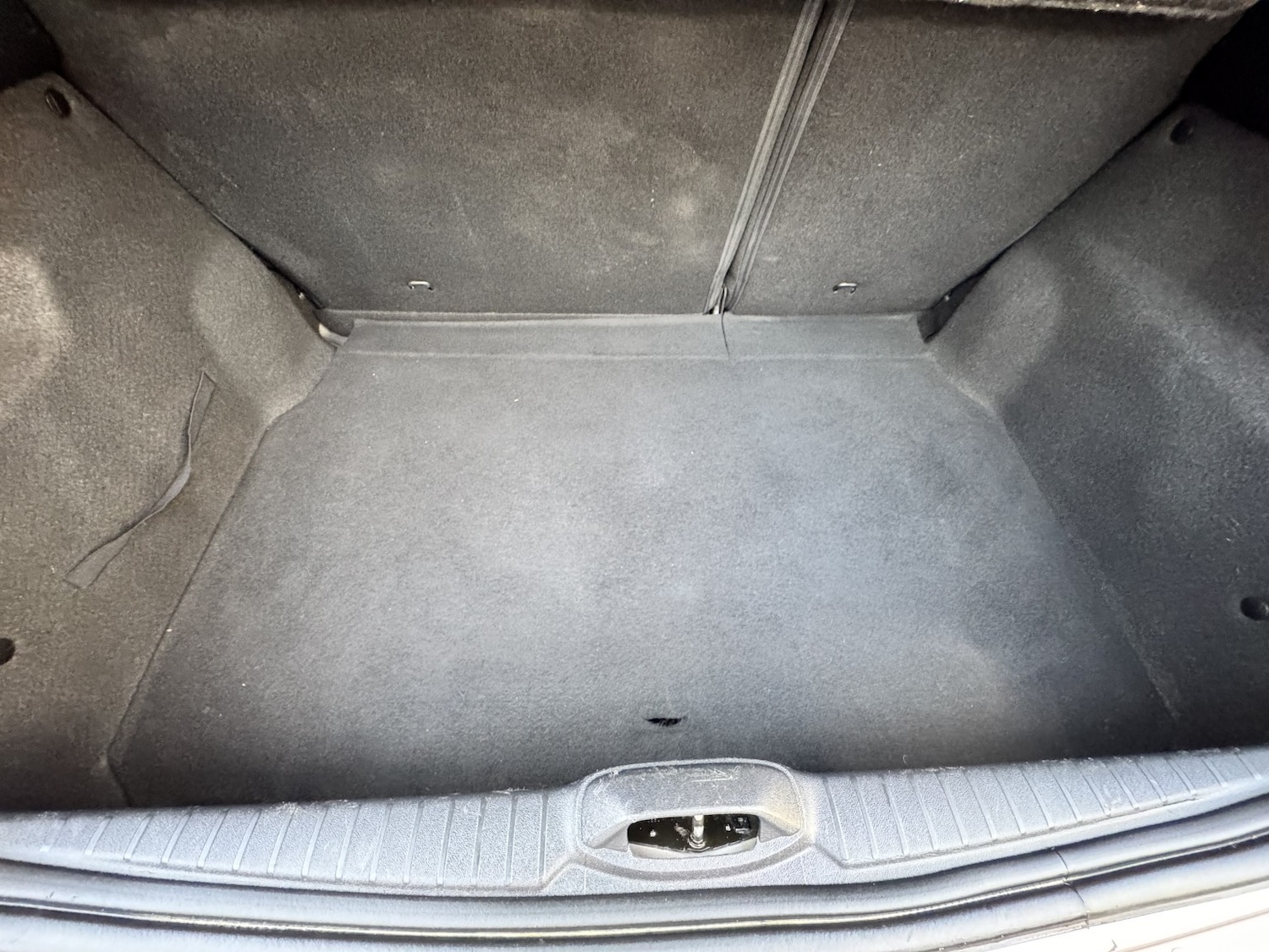 Used Peugeot 208 2013 for sale - 76455342: Photo 37