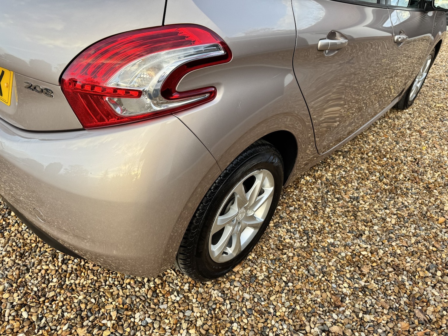 Used Peugeot 208 2013 for sale - 76455342: Photo 8