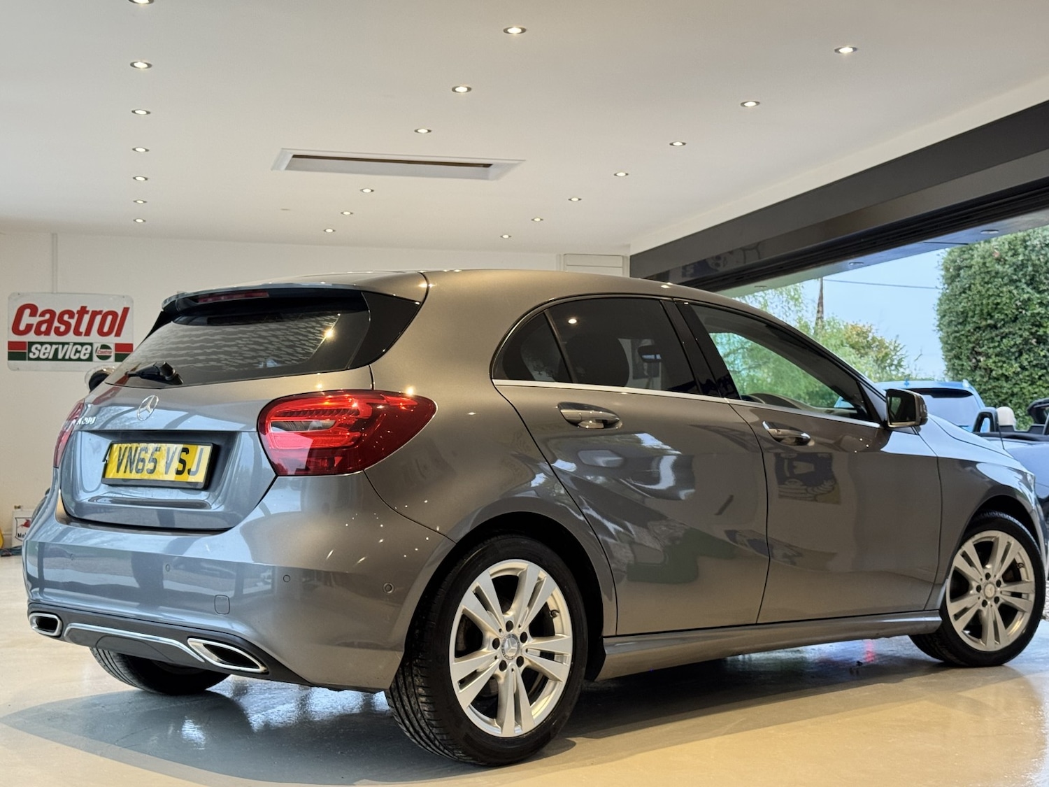 Used Mercedes-Benz A-Class 2016 for sale - 76164530: Photo 2