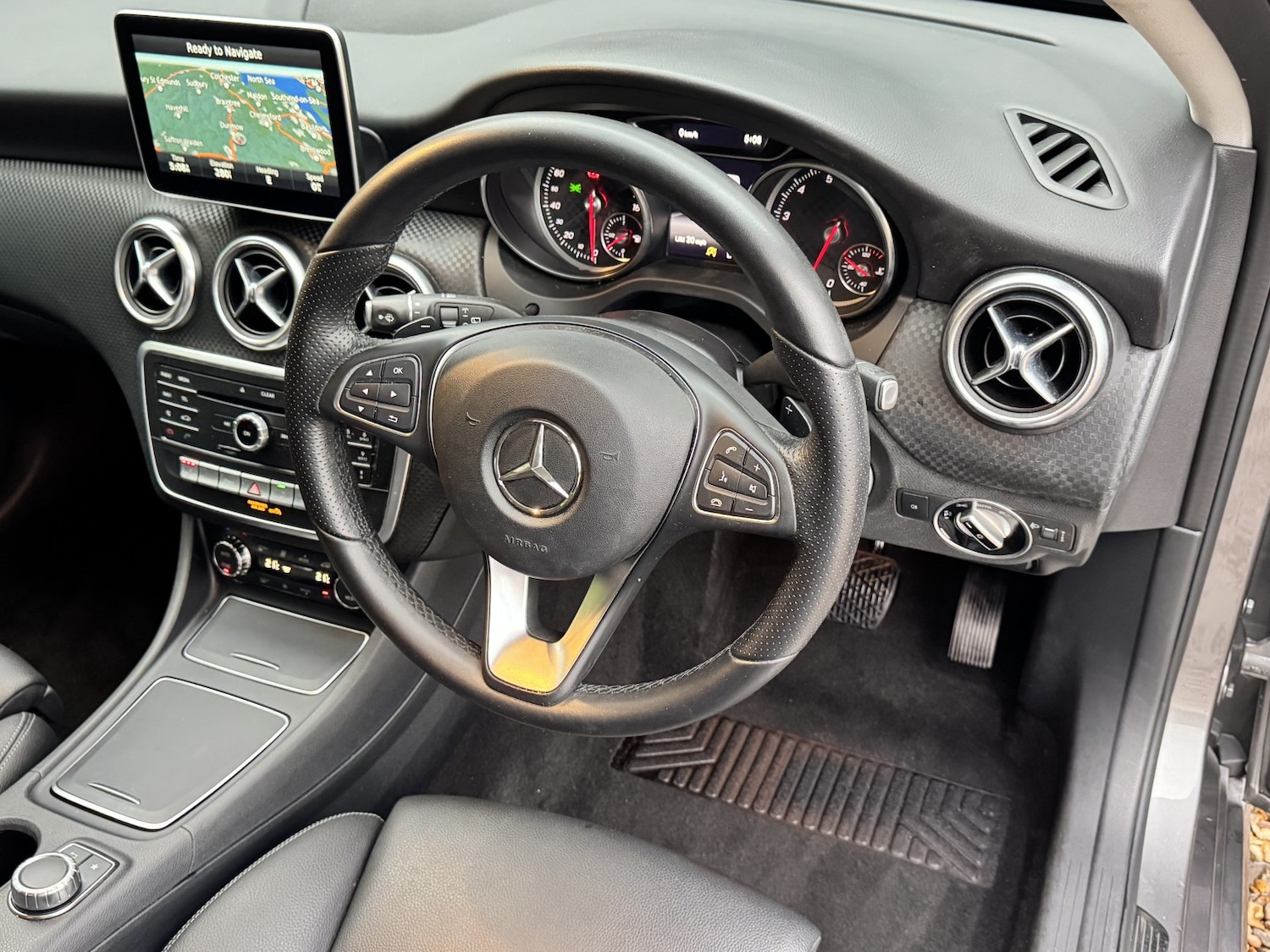 Used Mercedes-Benz A-Class 2016 for sale - 76164530: Photo 4