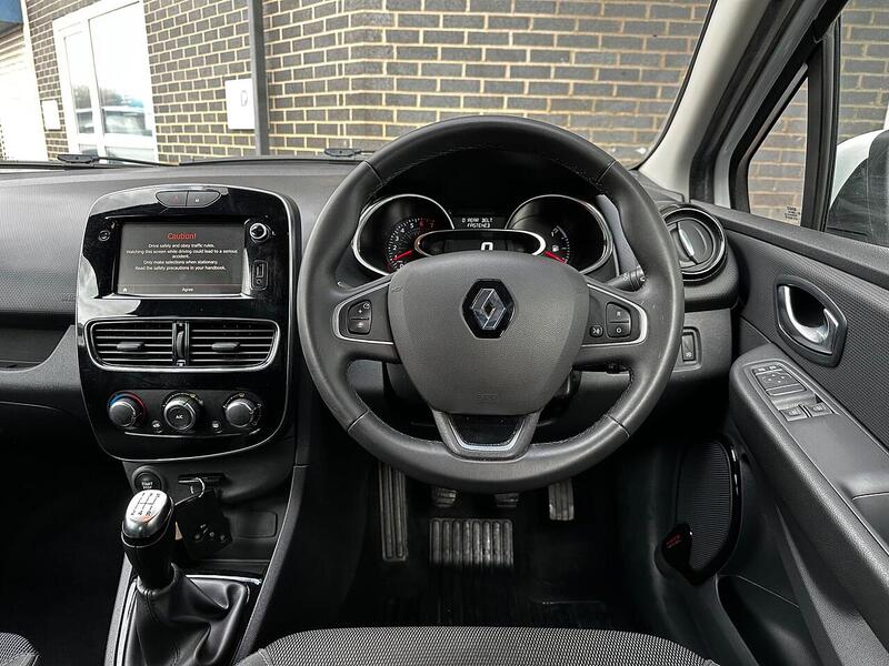 Used Renault Clio for sale - 77668052: Photo 10