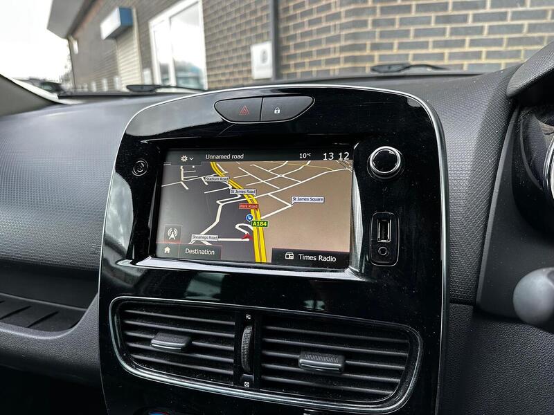 Used Renault Clio for sale - 77668052: Photo 23