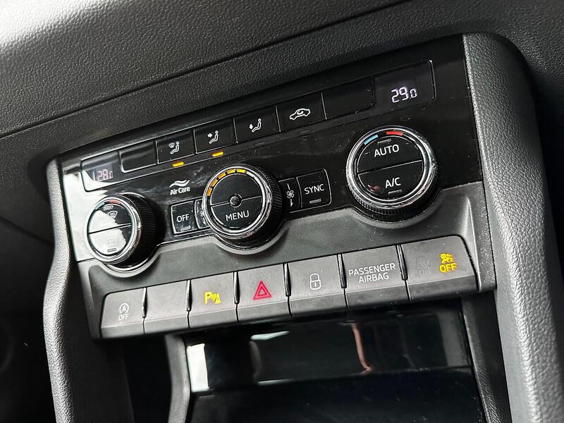 Used Skoda Karoq 2018 for sale - 77132470: Photo 17