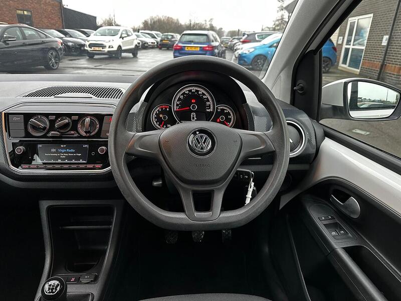 Used Volkswagen up! 2019 for sale - 77328808: Photo 21
